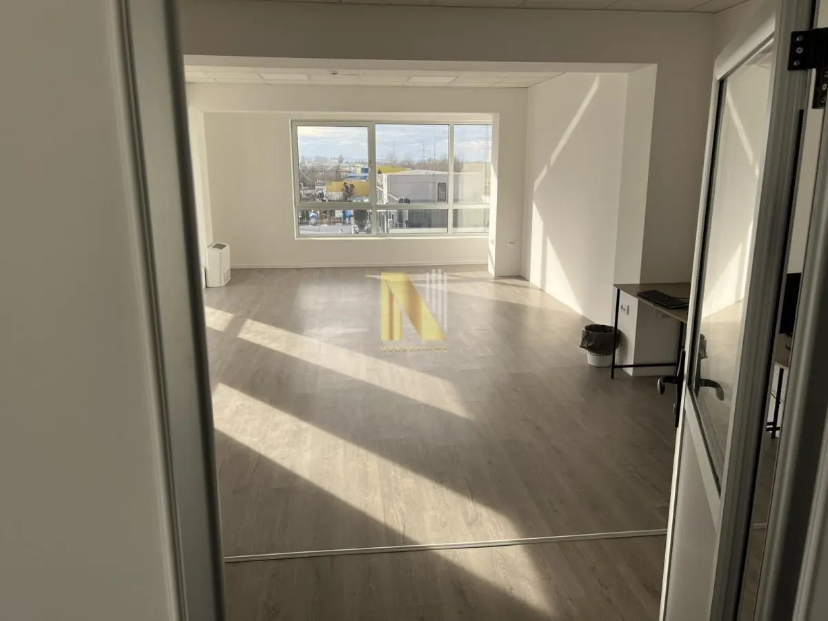 Rent, office space, 150m², Novo naselje, Novi Sad