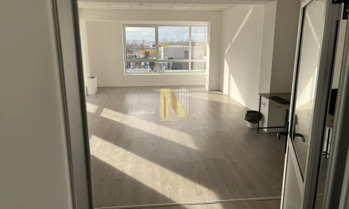 Rent, office space, 150m², Novo naselje, Novi Sad