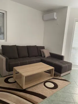 Rent, one bedroom apartment, 37m², Podkošljun, Budva - image 2