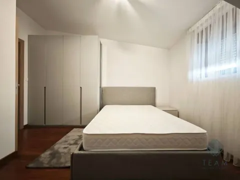 Izdavanje, trosoban stan, 130m², Master Kvart, Podgorica - image 8