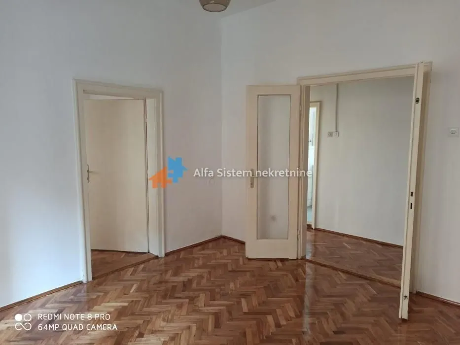 Izdavanje, trosoban stan, 70m², Stari Grad, Beograd