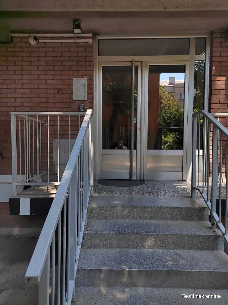 Sale, four bedroom apartment, 107m², Kalenić Pijaca, Vračar Sve Podlokacije
