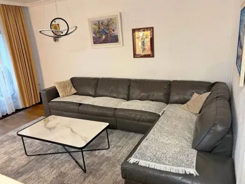 Prodaja, dvosoban stan, 77m², Zabjelo, Podgorica