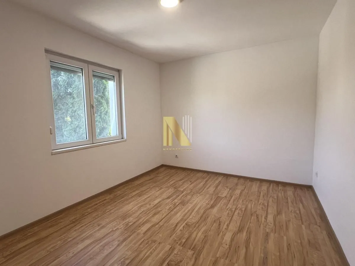 Prodaja, kuća, 281m², Adice, Novi Sad Sve Podlokacije