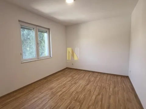 Sale, house, 281m², Adice, Novi Sad Sve Podlokacije - image 13