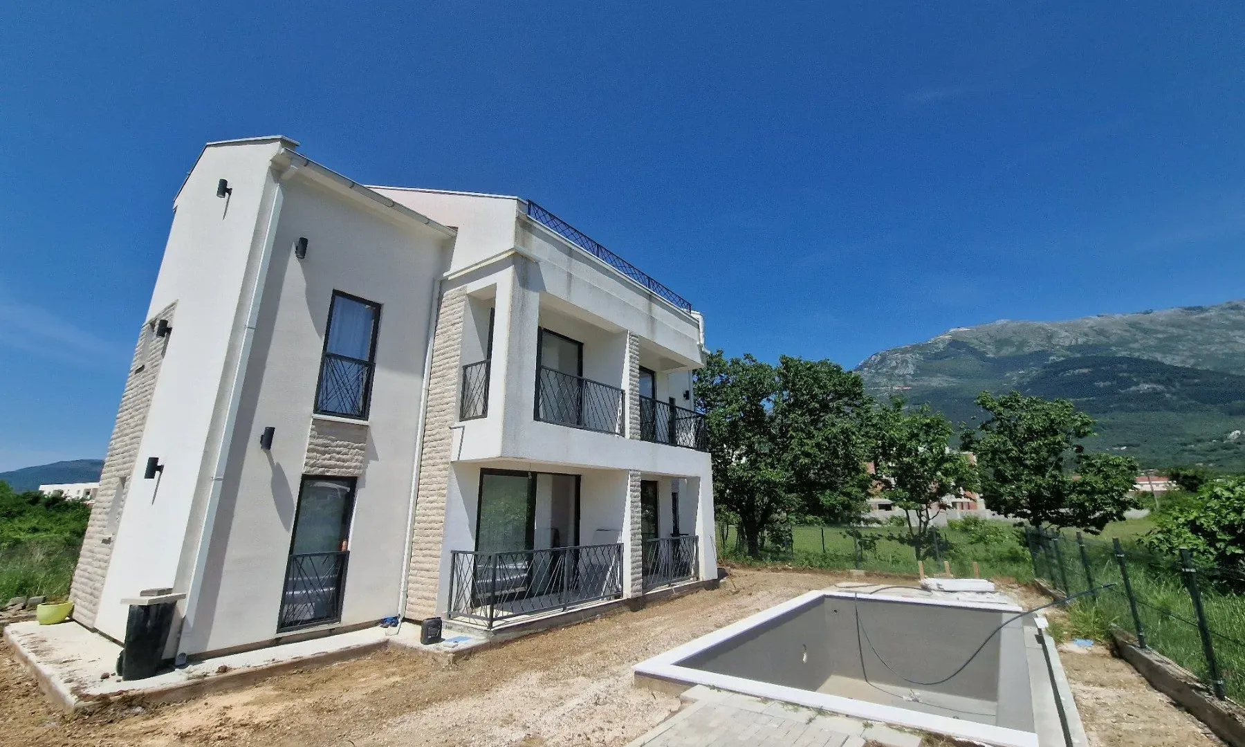 Sale, house, 300m², Radanovići, Kotor