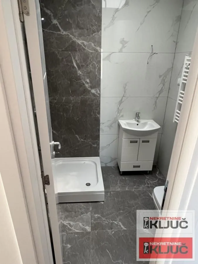 Prodaja, stan, 207m², Telep, Novi Sad Sve Podlokacije