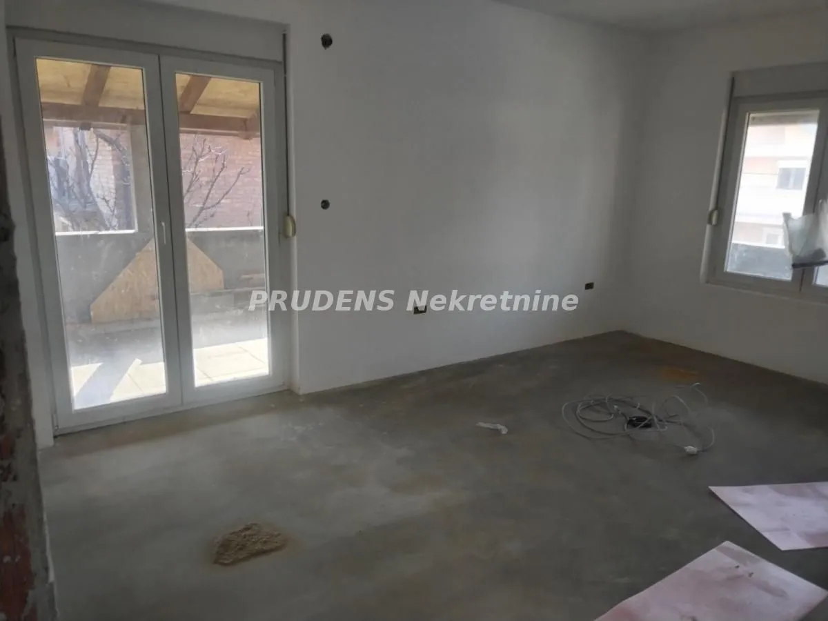 Sale, house, 281m², Surčin, Beograd