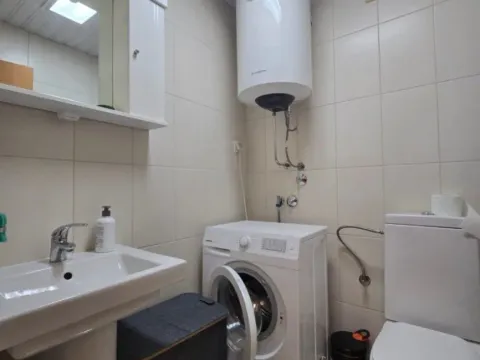 Izdavanje, trosoban stan, 82m², Nova Dalmatinska, Podgorica - image 4