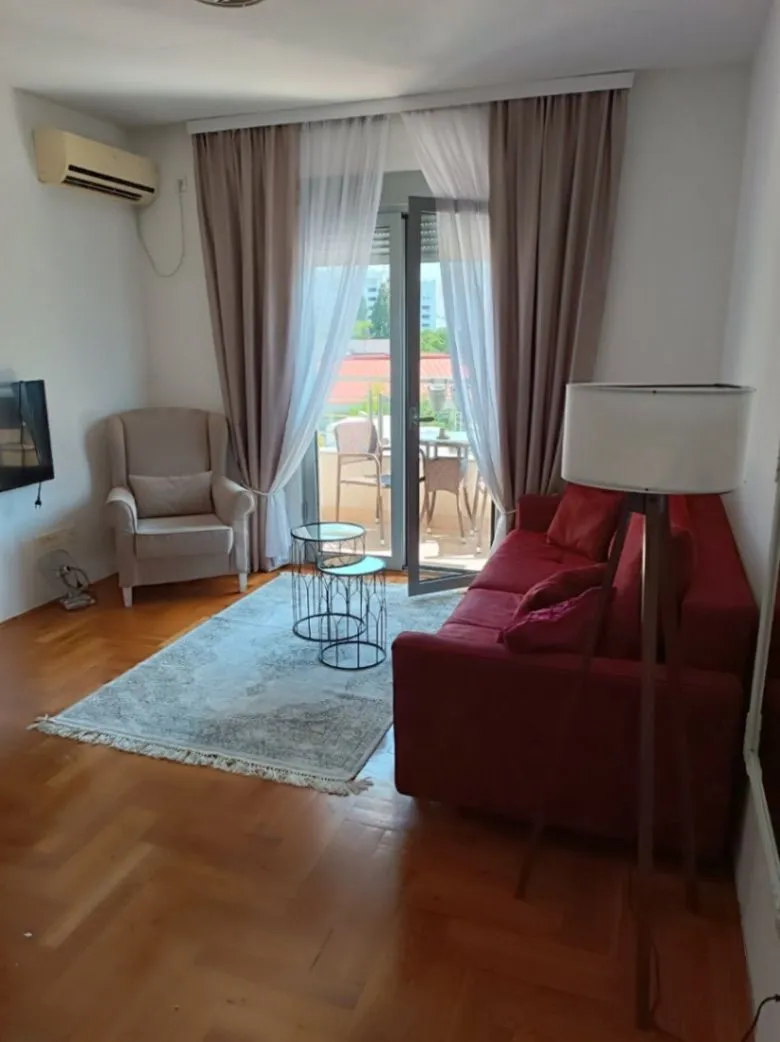 Izdavanje, jednosoban stan, 40m², Zabjelo, Podgorica
