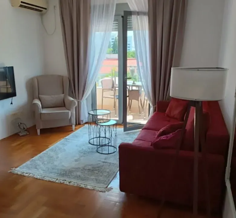 Izdavanje, jednosoban stan, 40m², Zabjelo, Podgorica