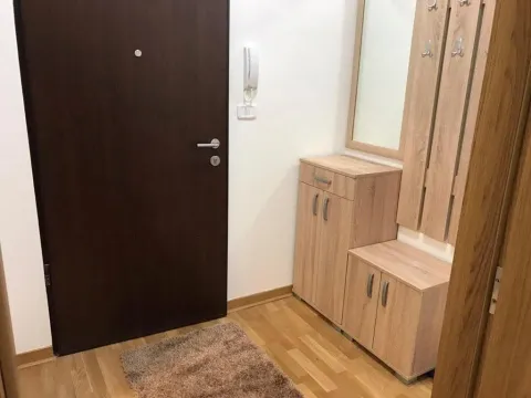 Rent, one bedroom apartment, 50m², City Kvart, Podgorica - image 4