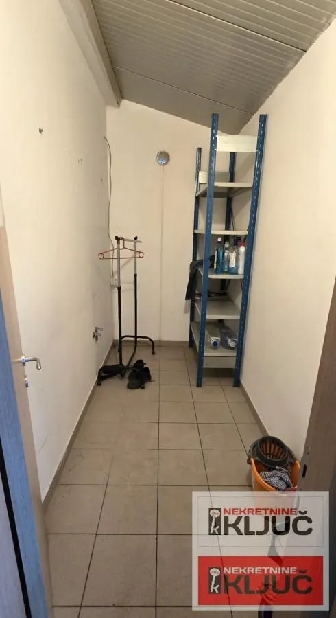 Rent, office space, 770m², Veternik, Novi Sad Sve Podlokacije