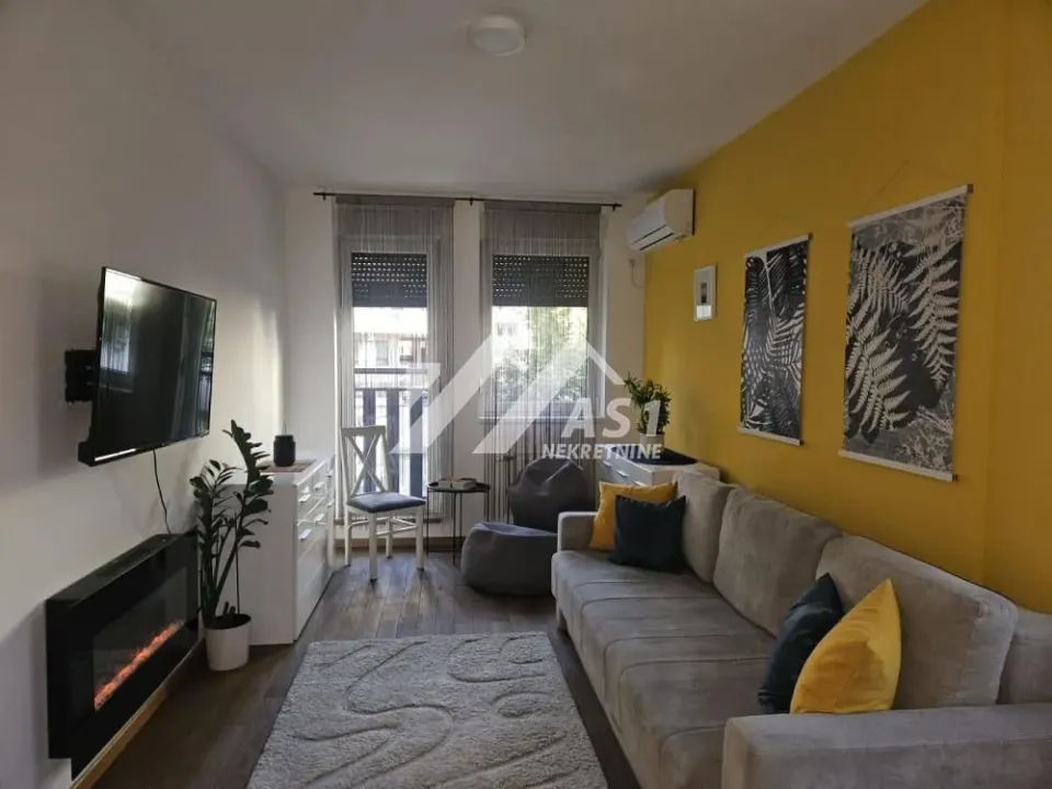 Izdavanje, dvosoban stan, 46m², Sajam, Novi Sad Sve Podlokacije