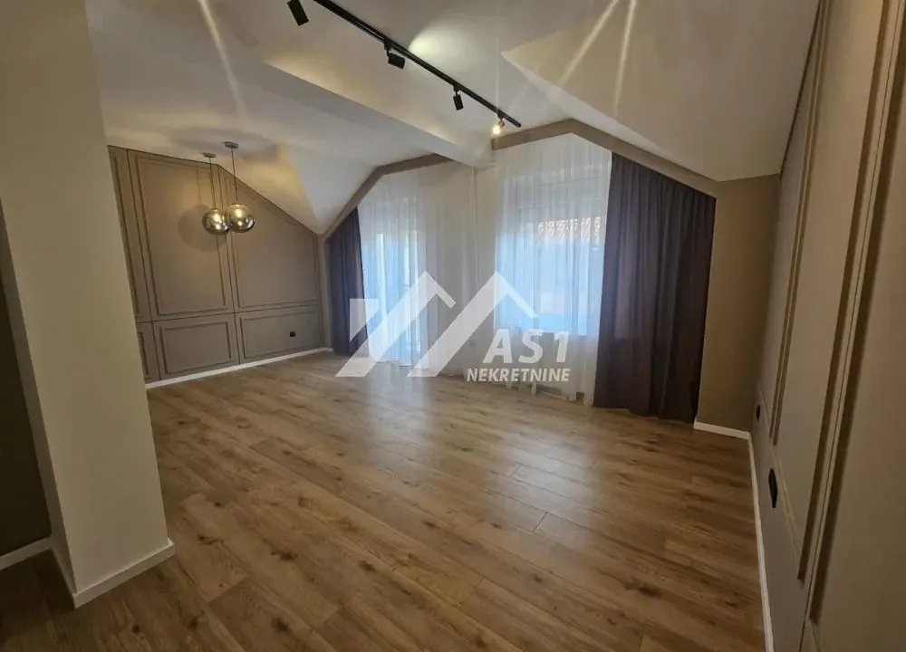 Prodaja, trosoban stan, 58m², Novi Sad Sve Podlokacije, Novi Sad