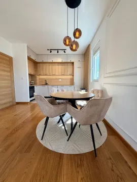Izdavanje, dvosoban stan, 72m², New City, Podgorica - image 4