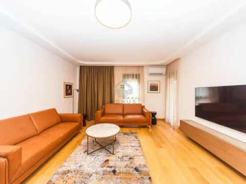 Izdavanje, dvosoban stan, 80m², Podgorica, Crna Gora - image 1