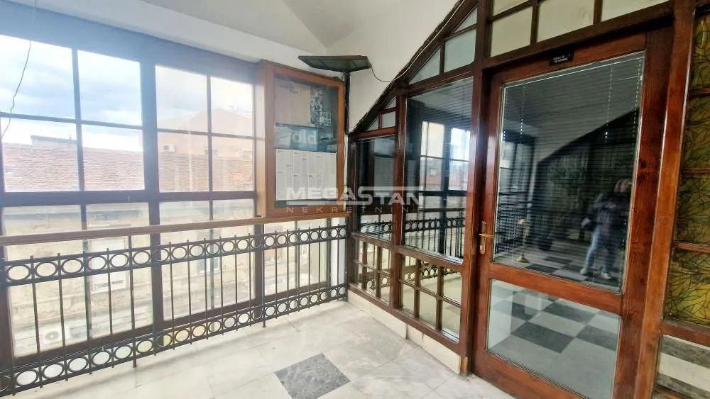 Sale, office space, 38m², Savski Venac, Beograd