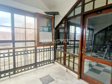 Sale, office space, 38m², Savski Venac, Beograd - image 11