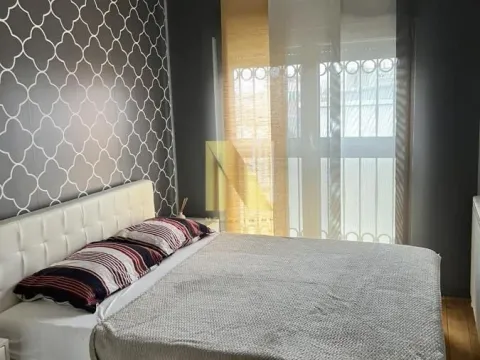 Izdavanje, trosoban stan, 62m², Centar, Novi Sad - image 10