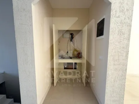 Rent, office space, 163m², Central Point, Podgorica - image 4