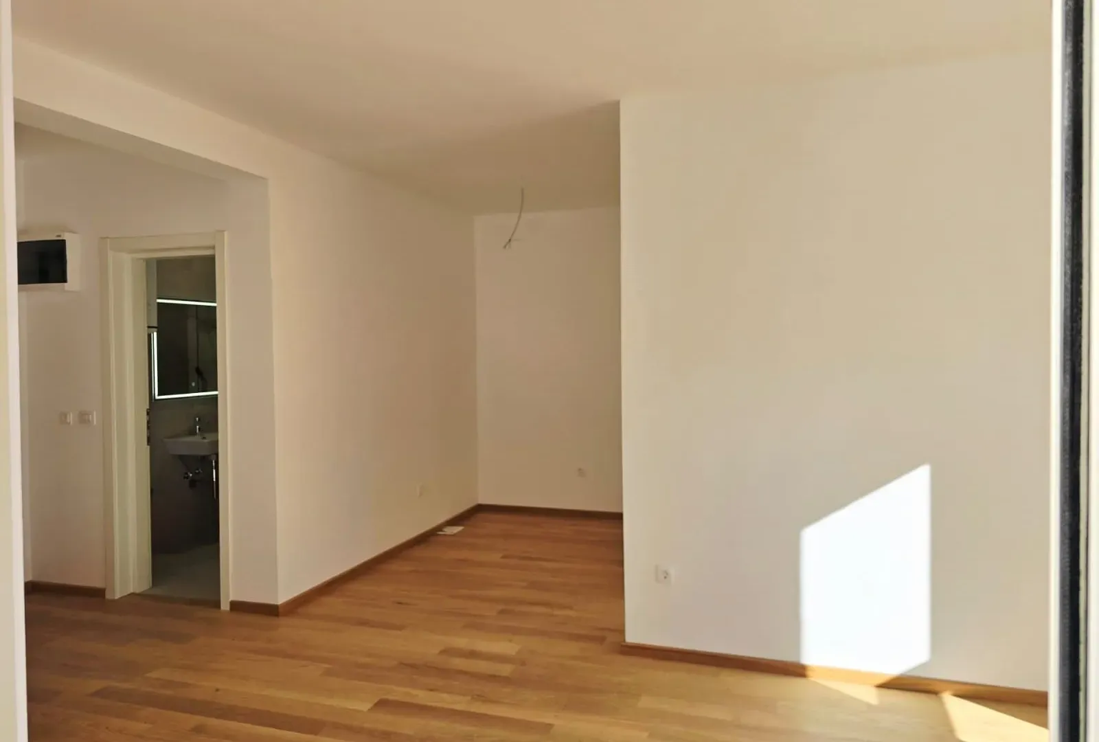 Prodaja, dvosoban stan, 65m², Centar, Budva