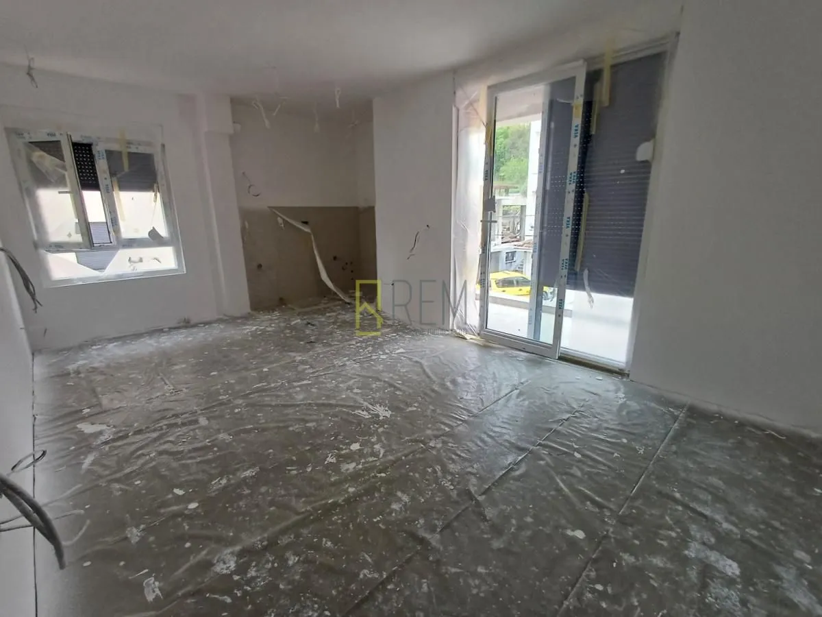 Prodaja, jednosoban stan, 55m², Momišići, Podgorica
