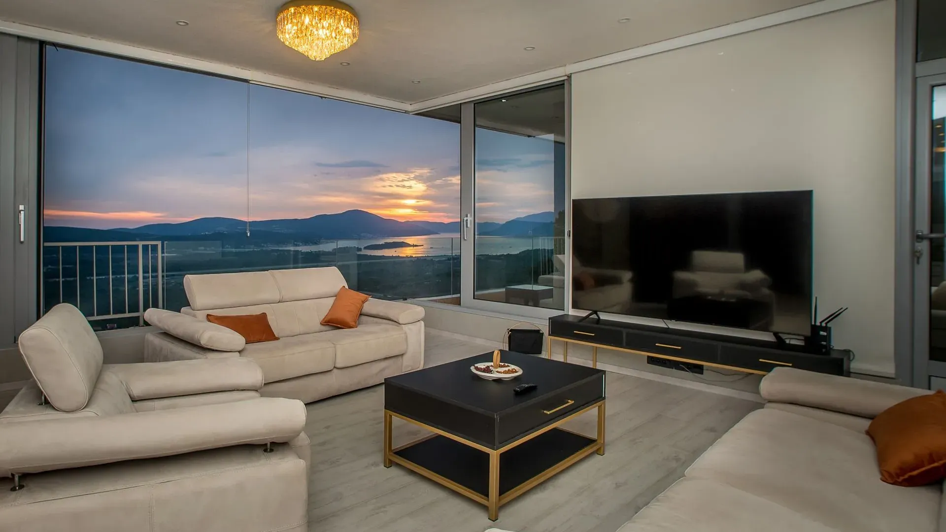 Sale, house, 255m², Kavač, Kotor