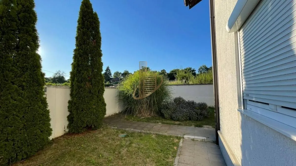 Sale, house, 355m², Djurinci, Sopot