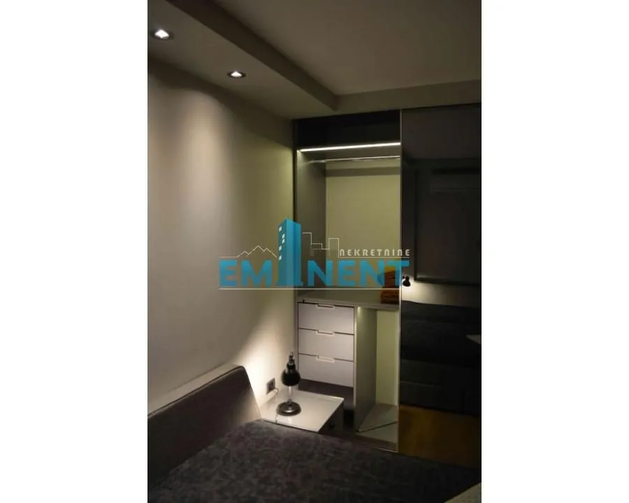 Izdavanje, dvosoban stan, 63m², Novi Beograd Sve Podlokacije, Beograd