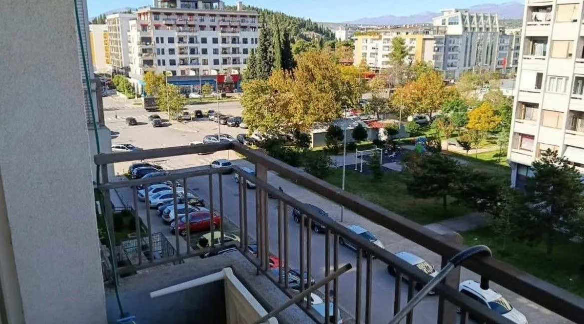 Rent, one bedroom apartment, 52m², Pobrežje, Podgorica