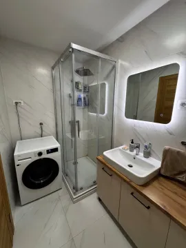 Prodaja, dvosoban stan, 72m², New City, Podgorica - image 9