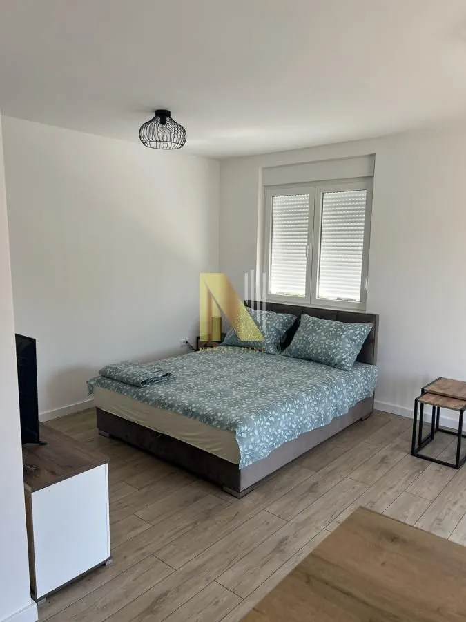 Rent, office space, 350m², Petrovaradin, Novi Sad