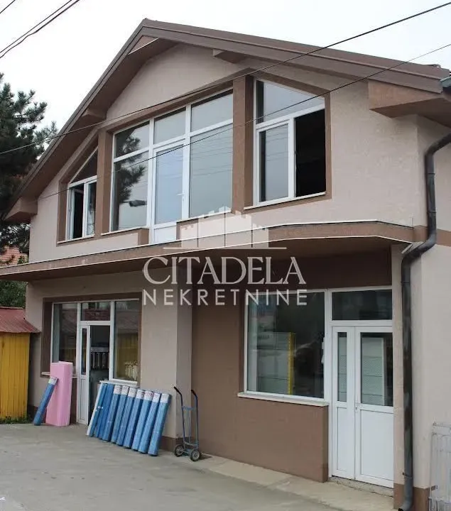 Prodaja, kuća, 400m², Sremčica, Beograd