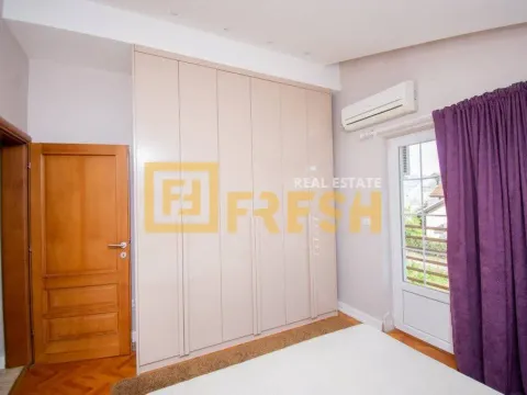 Izdavanje, kuća, 320m², Gornja Gorica, Podgorica - image 23