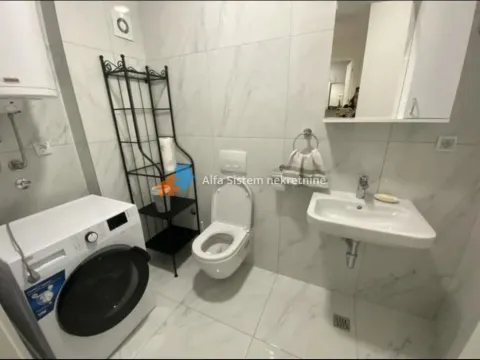 Izdavanje, stan, 77m², Vračar Sve Podlokacije, Beograd - image 6