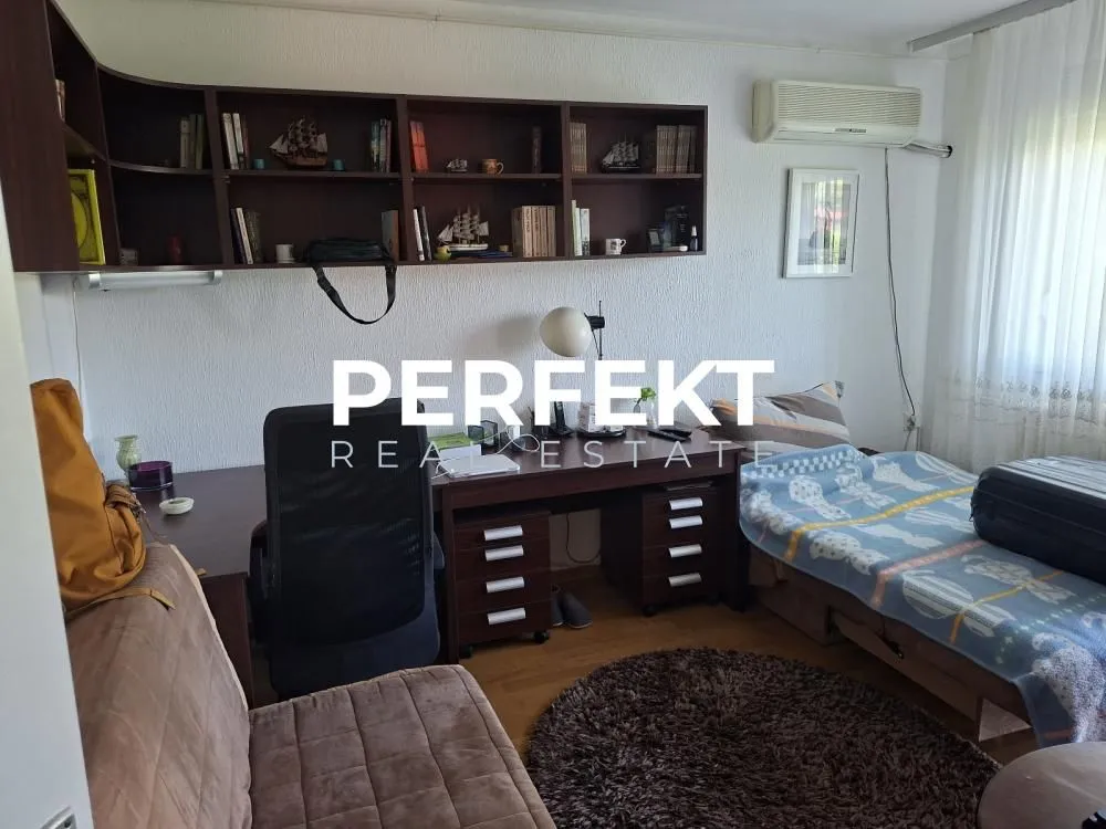 Prodaja, dvosoban stan, 64m², Tesla, Pančevo