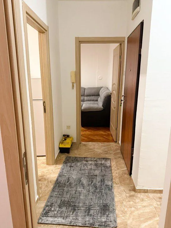 Izdavanje, jednosoban stan, 42m², Preko Morače, Podgorica