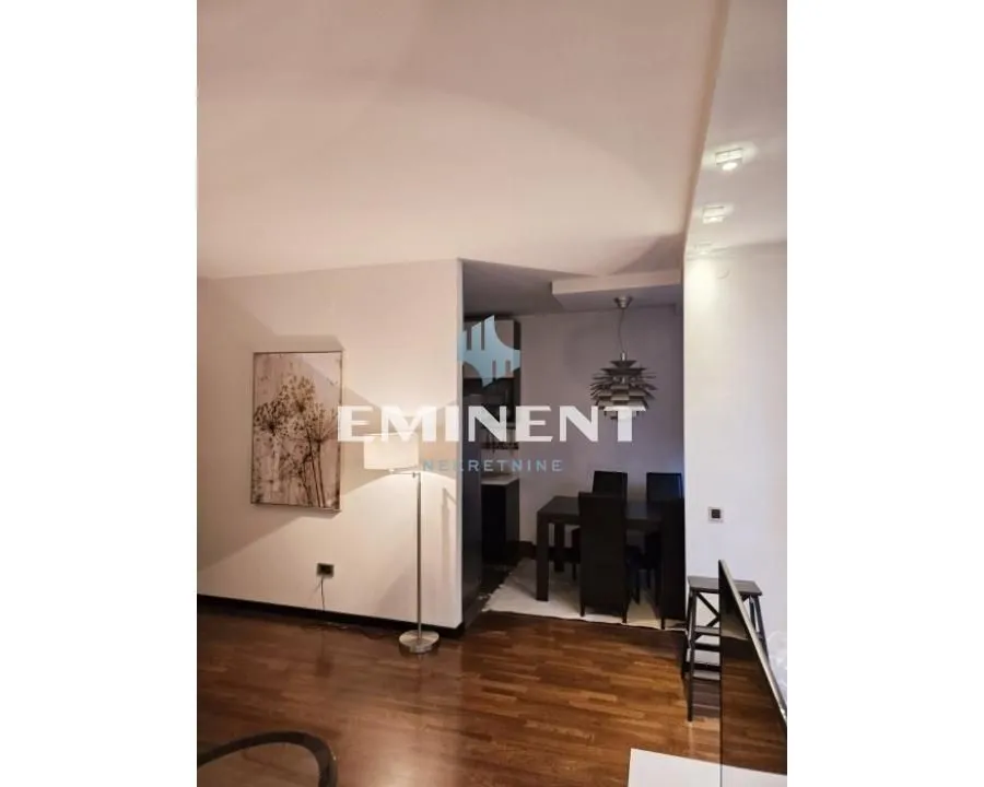Rent, four bedroom apartment, 87m², Stari Grad, Beograd