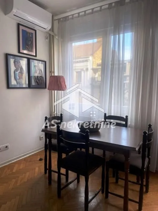 Rent, three bedroom apartment, 70m², Vračar Sve Podlokacije, Beograd