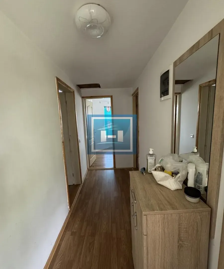 Sale, office space, 69m², Ražanj, Srbija
