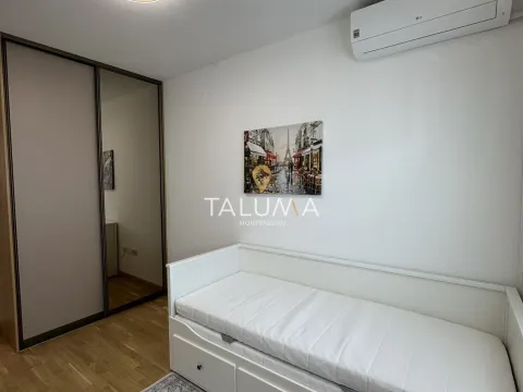Rent, two bedroom apartment, 71m², City Kvart, Podgorica - image 8