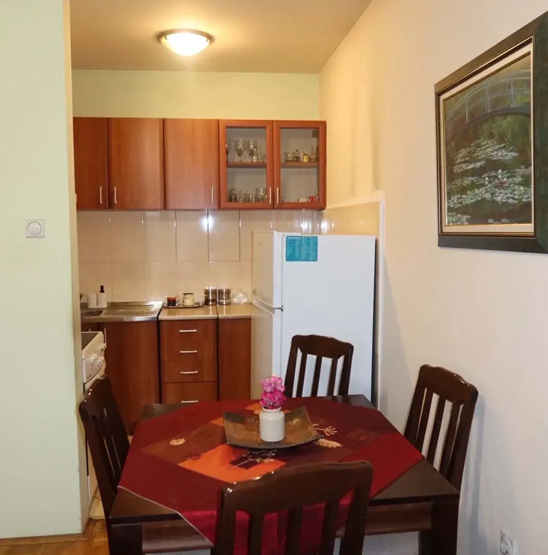 Prodaja, jednosoban stan, 43m², Krivi Most, Podgorica
