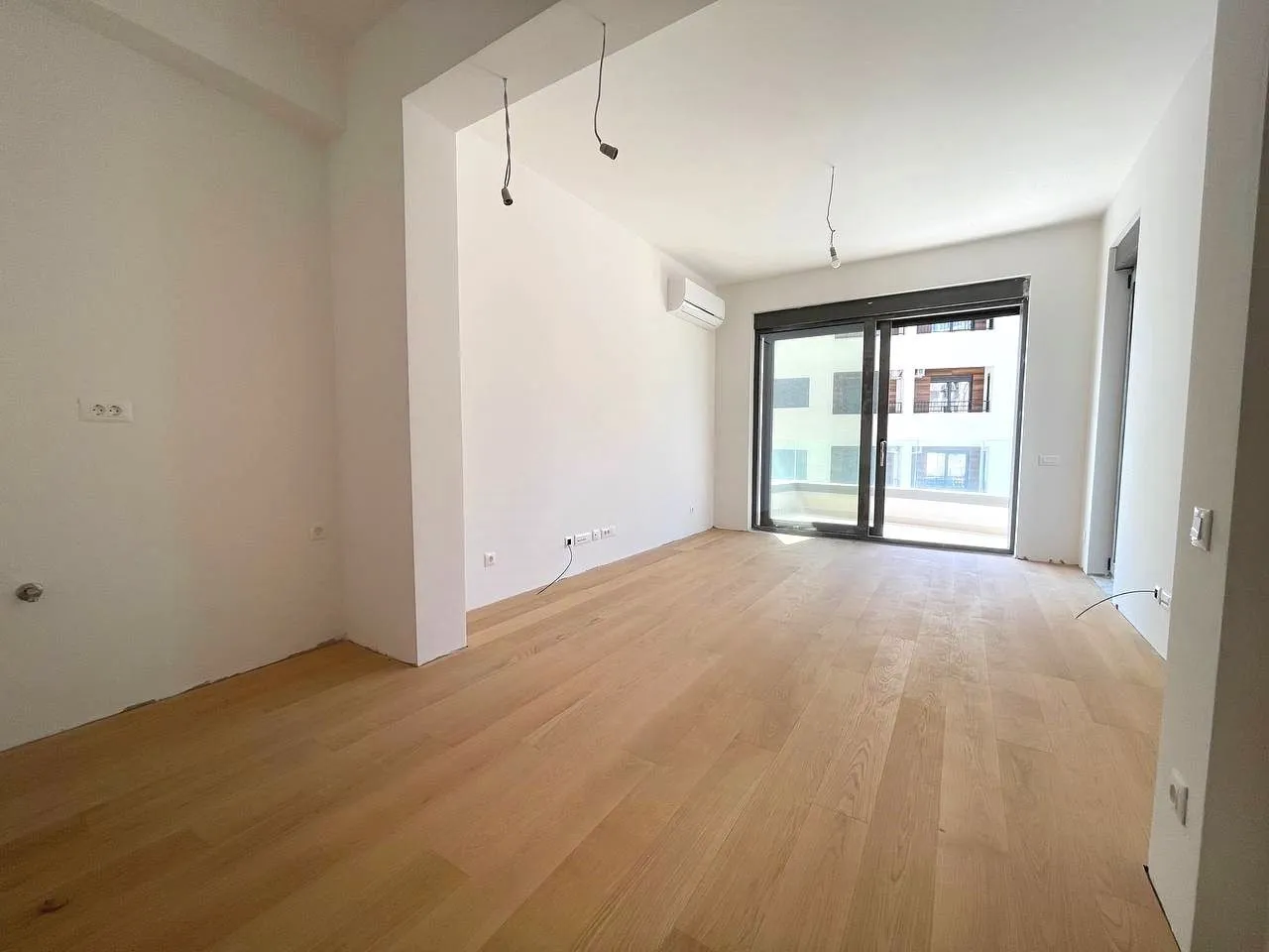 Sale, two bedroom apartment, 74m², Bečići, Budva