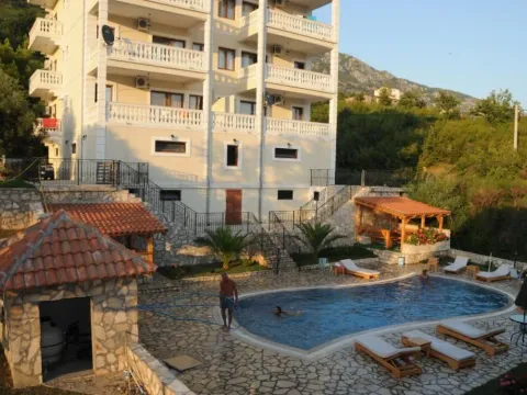 Sale, house, 1000m², Markovići, Budva - image 9