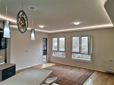 Rent, three bedroom apartment, 75m², Savski Venac, Beograd - image 5