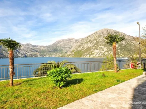 Prodaja, dvosoban stan, 68m², Kostanjica, Kotor - image 5