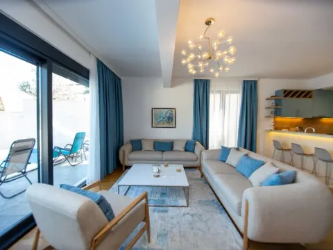 Izdavanje, kuća, 250m², Komoševina, Budva - image 3