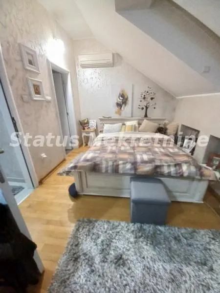 Prodaja, četvorosoban stan, 135m², Centar, Novi Sad