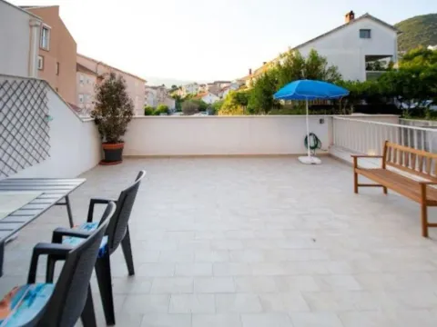 Sale, one bedroom apartment, 29m², Centar, Tivat - image 2